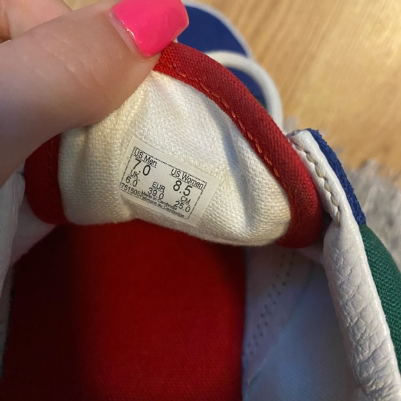 multi colored vans - Picture 4 of 4